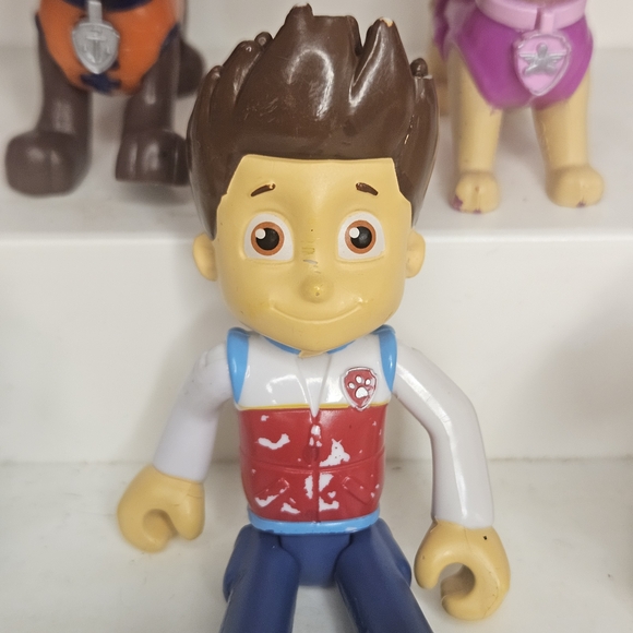 Paw Patrol Figures Lot - Picture 7 of 8